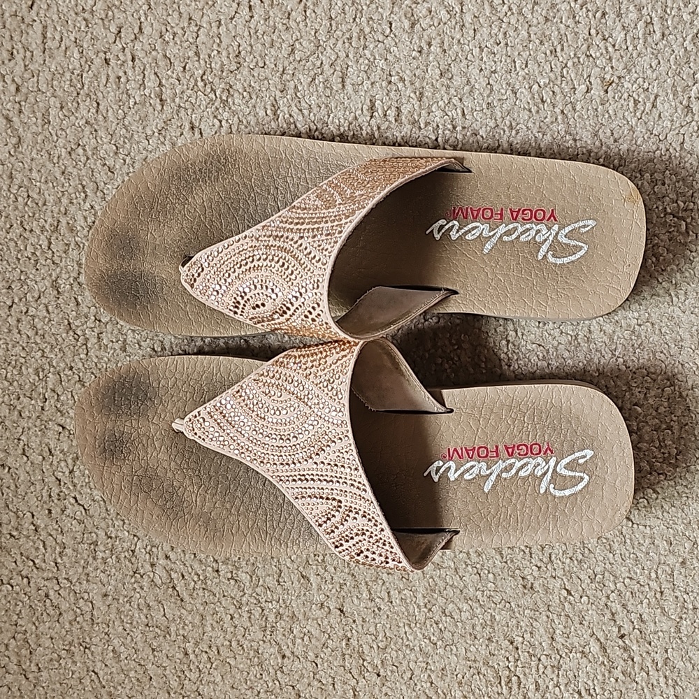 Sketchers Women's Rhinestone Pink Flip Flops Sandals Size 10